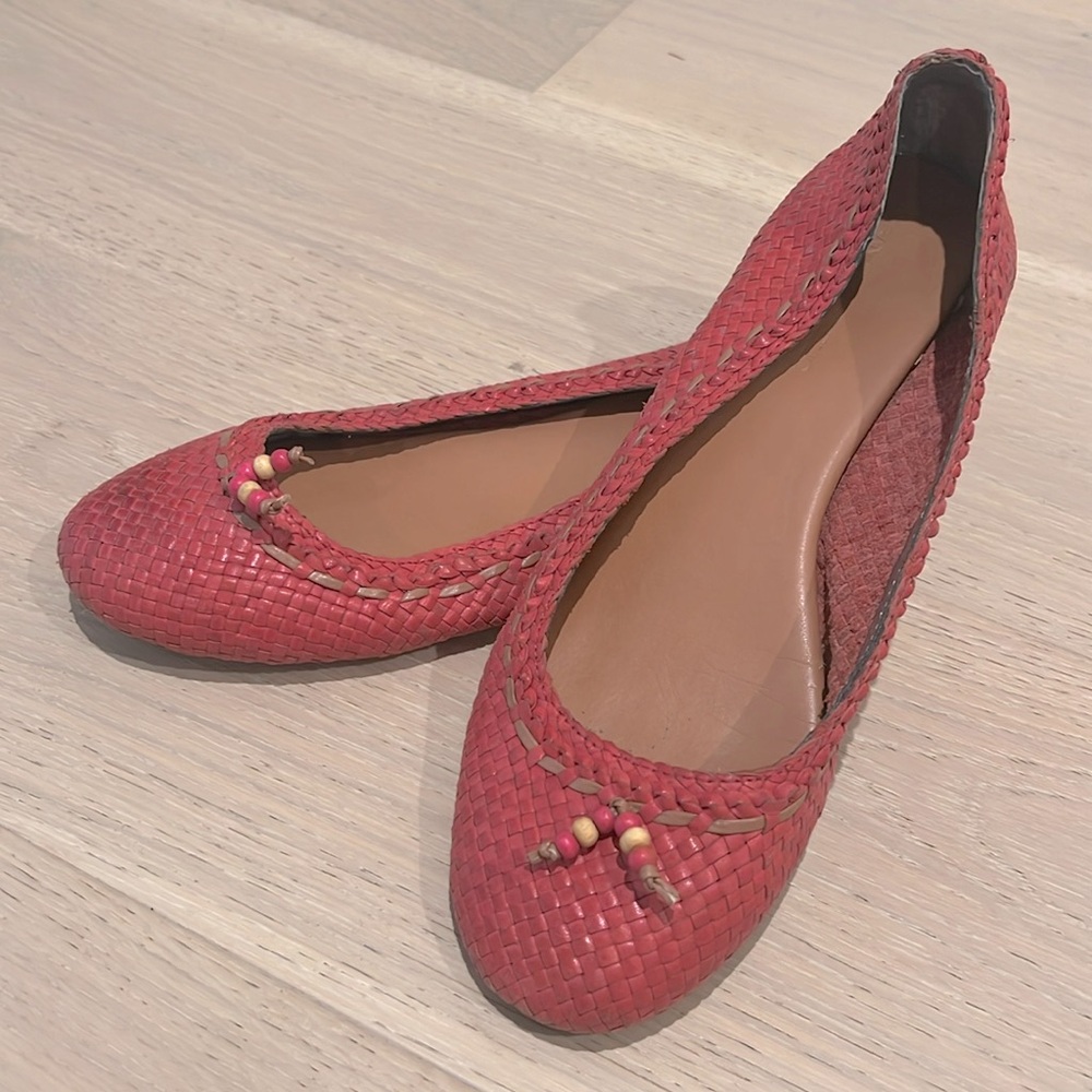 Banana Republic Woven Coral Flats